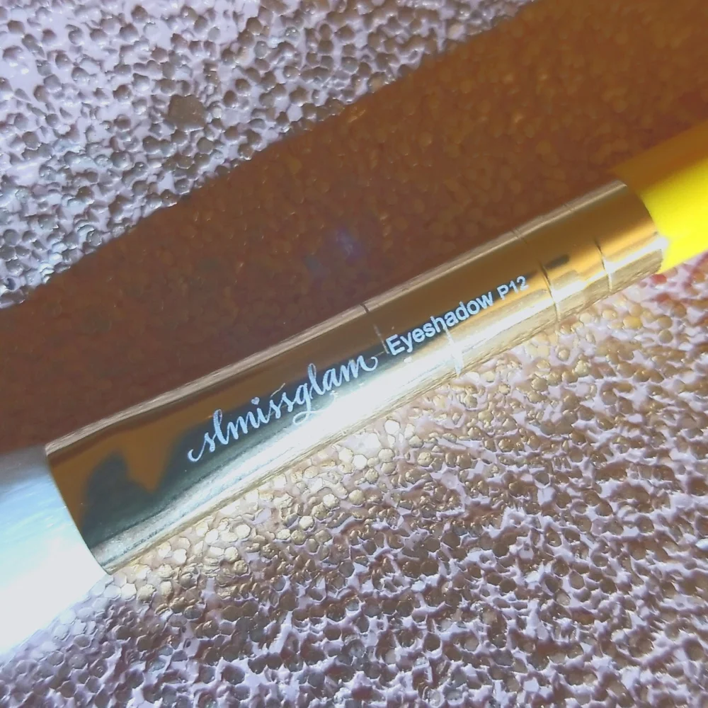 4/25 bundle item. Slmissglam  Eyeshadow P12 Brush